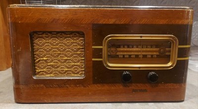 1939 RCA BT-42 Wood Tube Radio & Perma Power Model A Battery Eliminator Untested