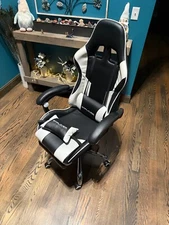 GTPLAYER White Gaming Chair USED, Footrest and Lumbar Support, Height Adjustable