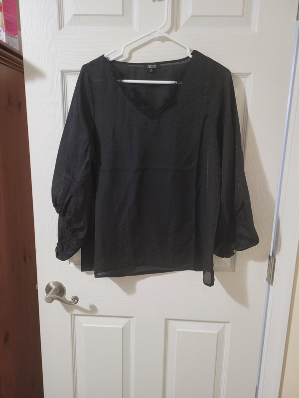 ladies size small long sleeve shirt