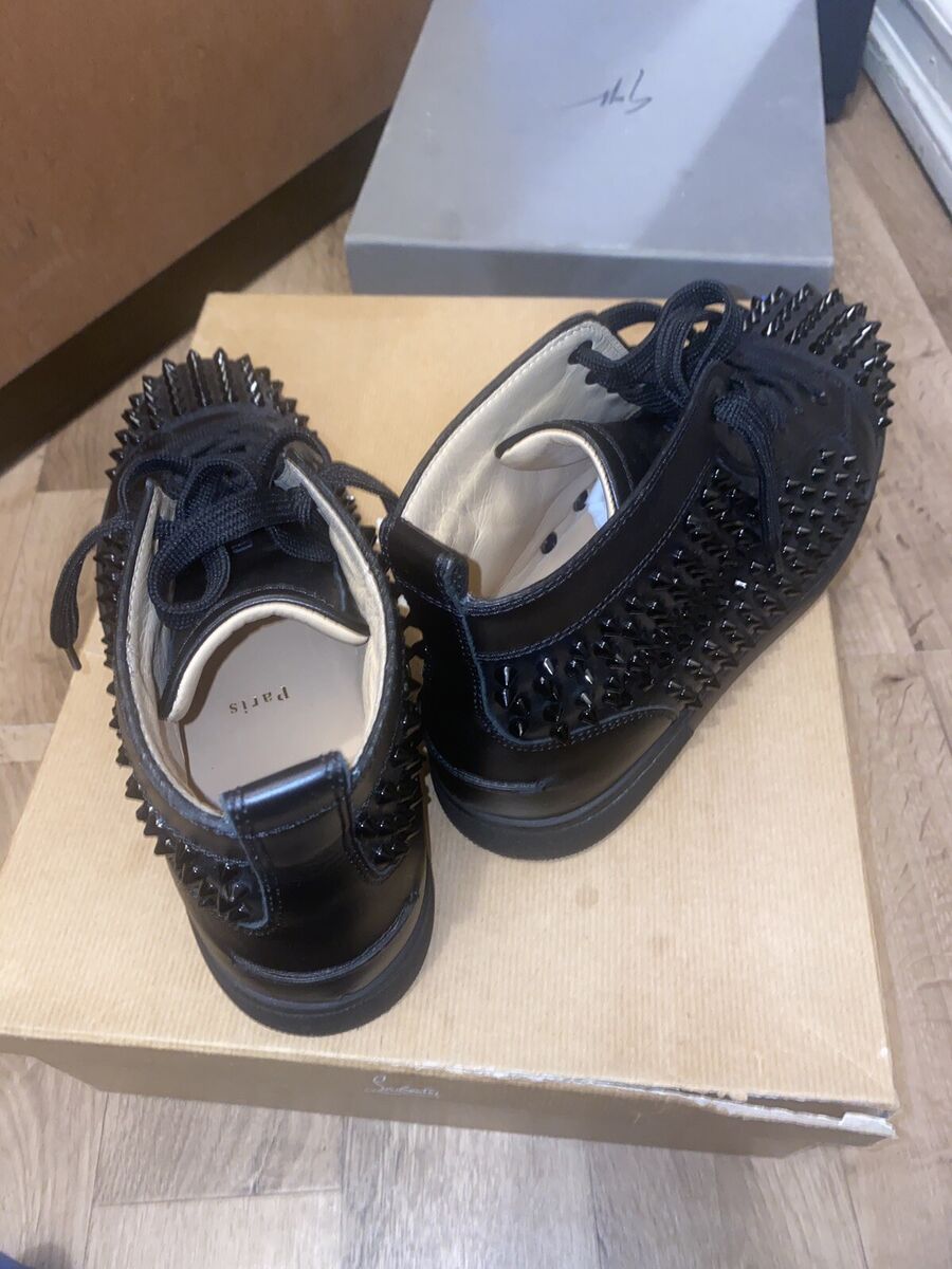 Mens Christian Louboutin Sneakers Black Spike Size 8.5/41.5 Mens Christian Louboutin Sneakers Black Spike Size 8.5/41.5