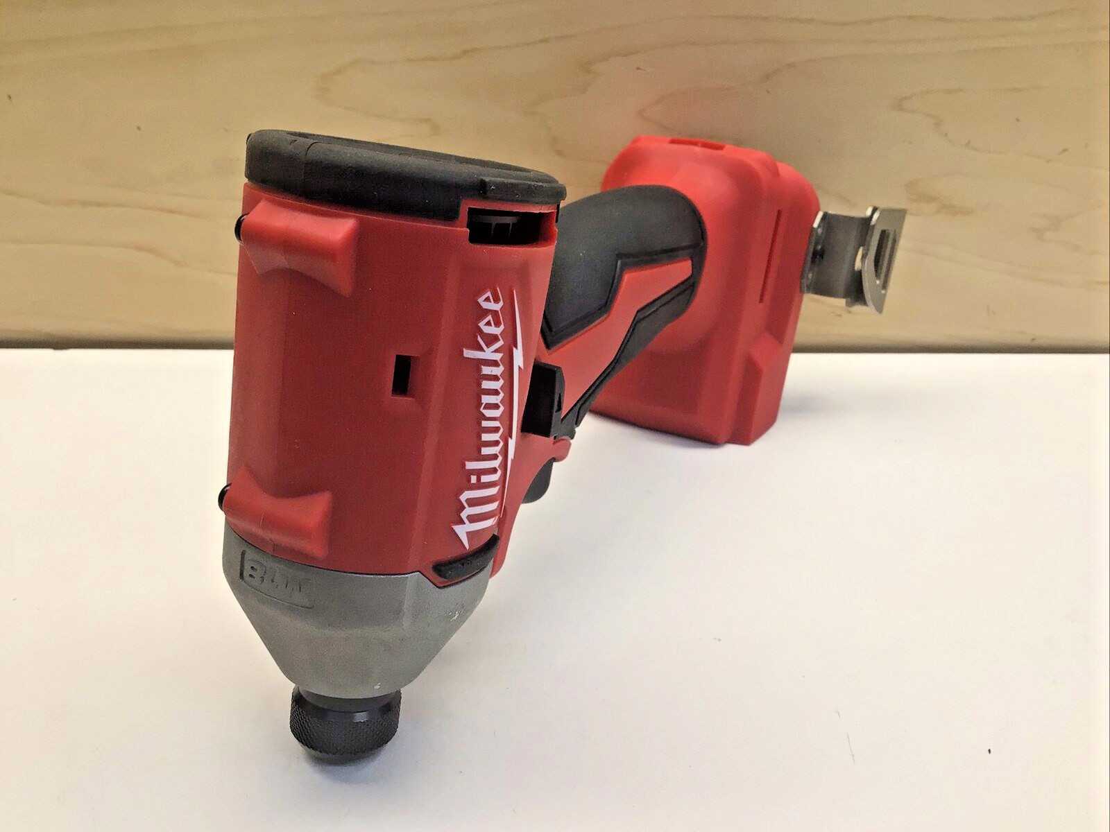 milwaukee-3650-20-m18-18v-brushless-1-4-compact-hex-impact-driver-tool