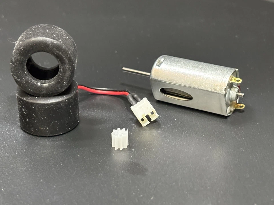 Kit Plug n Play Power+ para Carrera DTM y Porsche 917: motor 35K, lisos traseros Pro Foto 4 de 4