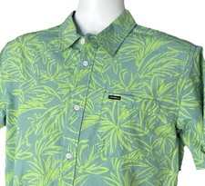 O  Neill Shoreside Men  s M Green Hawaiian Tropical Floral Pocket Shirt NEW 55
