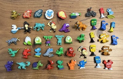 Zuru Smashers LOT 46 Dino Island Sports Food Skeleton Pirates Some Ultra Rare