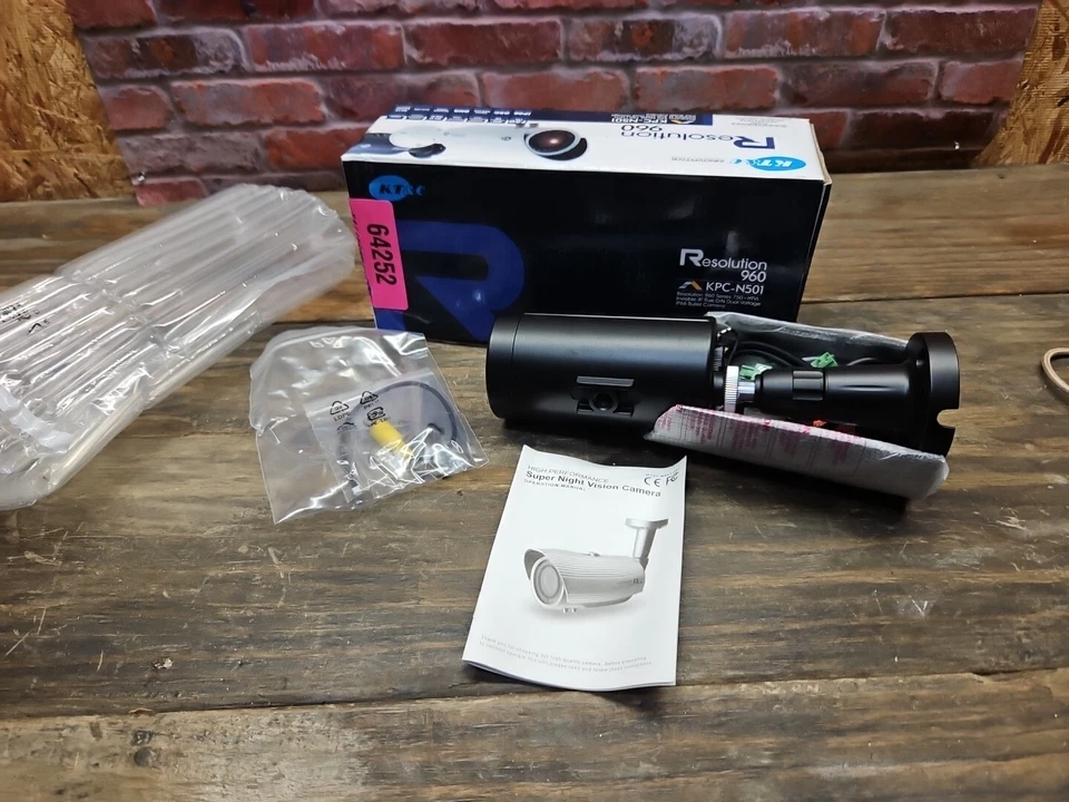 KT&C KPC-N501NUB Invisible IR True D/N Dual Voltage IP66 Bullet Camera - Image 2 of 4