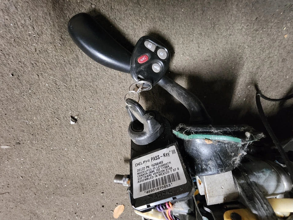 2000 2001 02 2003 2004 2005 Cadillac Deville columna de dirección llave de encendido mando a distancia Foto 2 de 3