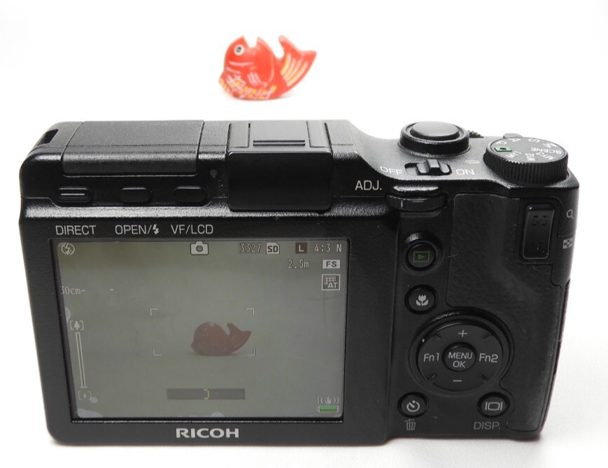 Ricoh GXR 10MP P10 4.9-52.5mm F/3.5-5.6 KIT Digital Camera Near