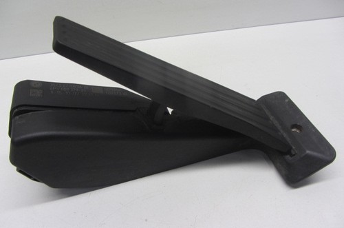 BMW E87 E82 E81 Fahrpedalmodul Automatikgetriebe Pedal 6770936