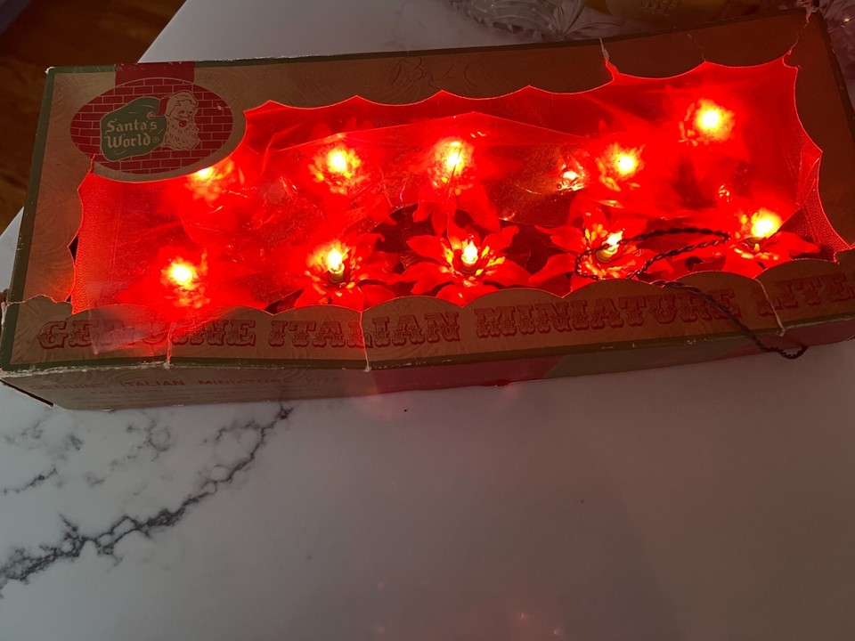 Vintage Santa's World Kurt Adler 10 Light String Poinsettia Christmas
