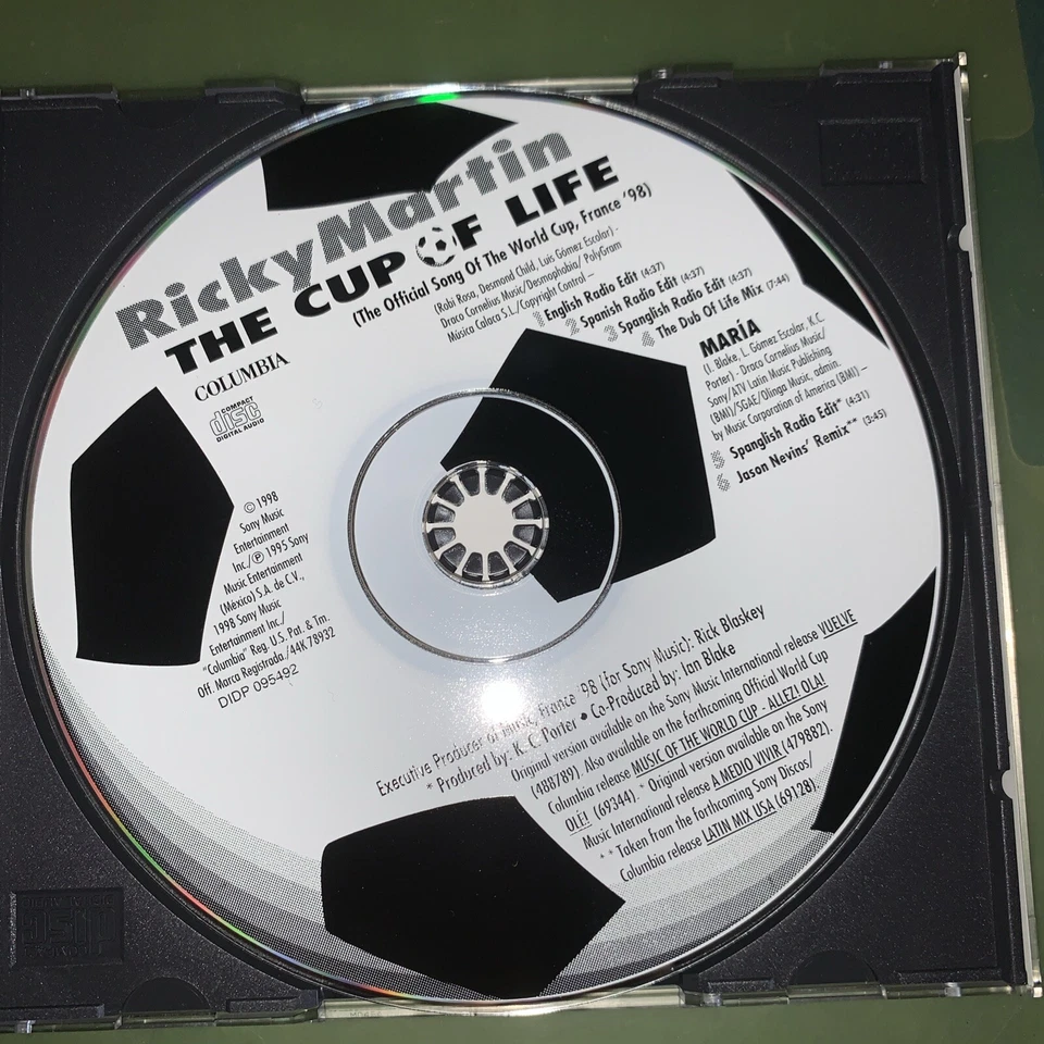 RICKY MARTIN THE CUP OF LIFE/MARIA USA CD single - Image 3 of 3