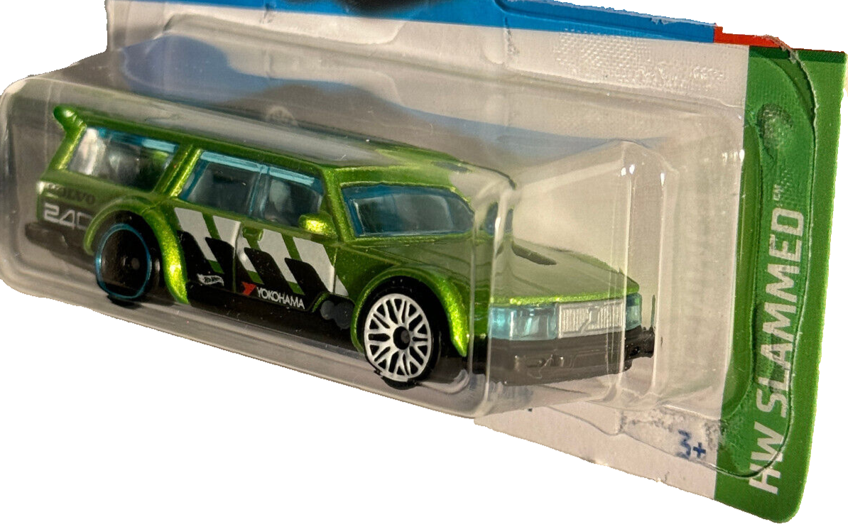 ホットウィール　 ボルボ 240 HW Slammed　スーパートレジャーハント Hot Wheels Volvo 240 Drift Wagon HW Slammed Series #4/5
