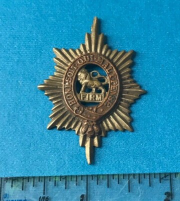 Worcestershire Regiment FIRM honi soit qui mal y pense Mützenabzeichen Vintage Original