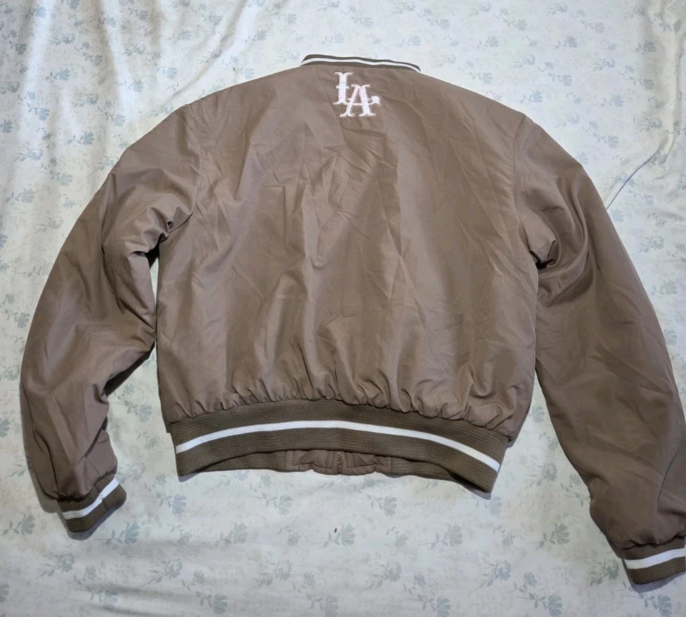 Los Angeles LA Dodgers Vintage Puffer Bomber Jacket Women's XL By Vision Sports - Image 2 of 4