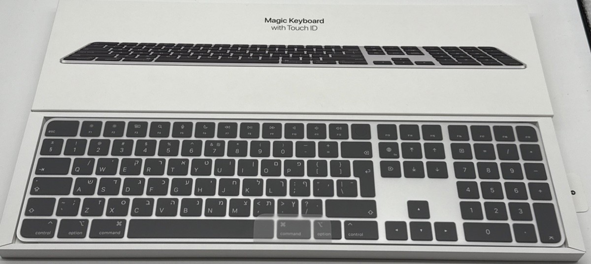 GENUINE APPLE MAGIC KEYBOARD WITH NUMERIC KEYPAD TOUCH ID BLACK