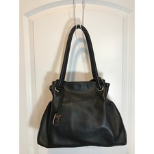 Borsa a mano Furla in pelle nera con coulisse hobo a tracolla