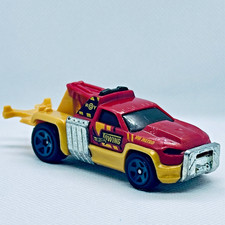 Hot Wheels Repo Duty 2013 Red And Yellow Toy Truck Hot Wheels Repo Duty 2013 Red And Yellow Toy Truck
