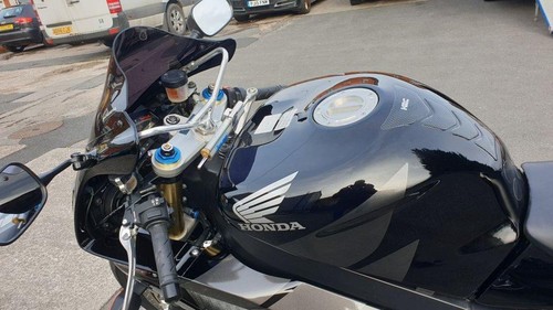 Honda vtr 1000s