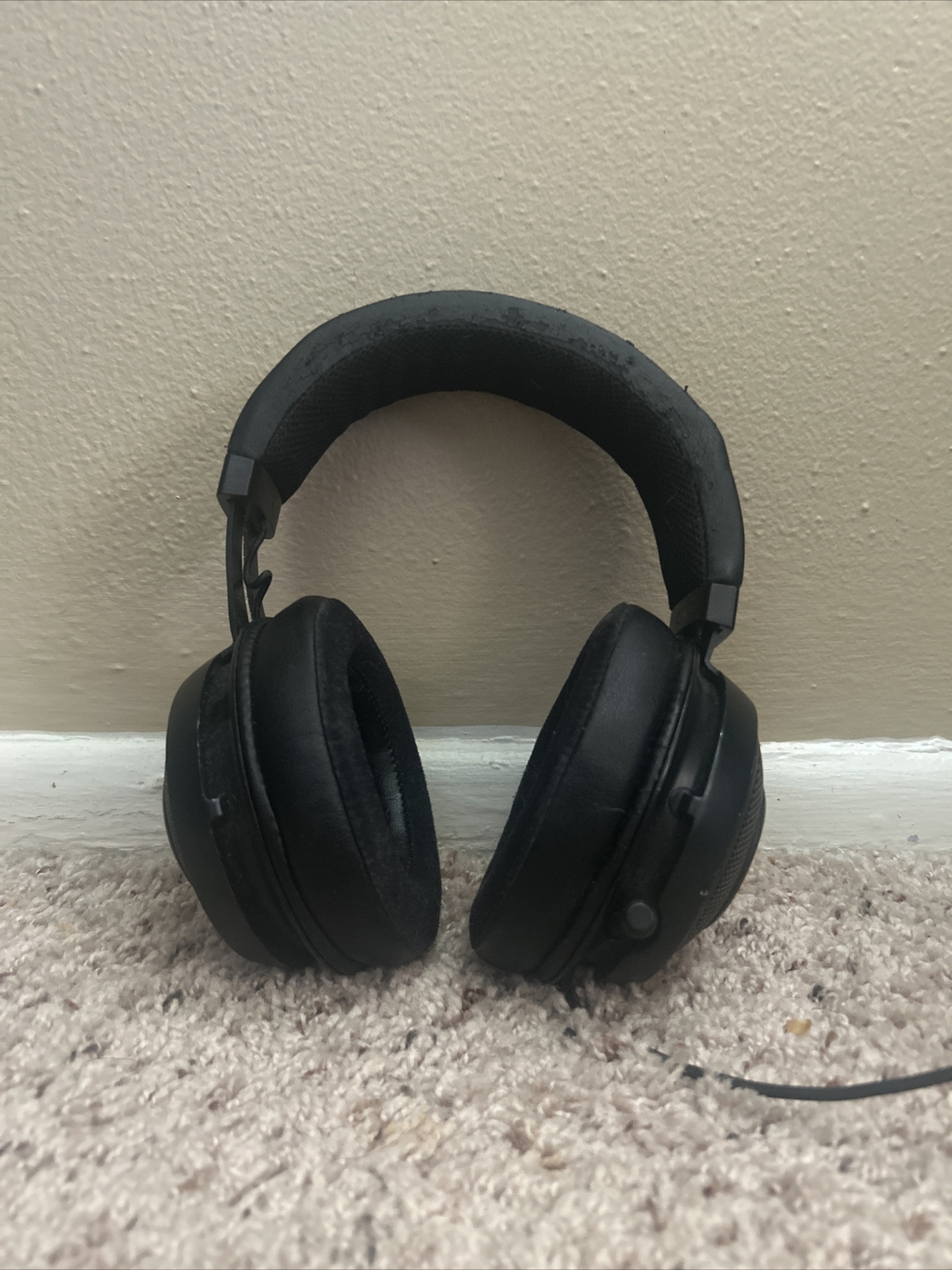 Razer Kraken X Black Wired Ear-Cup (Over the Ear) Gaming Headset (UNTESTED)