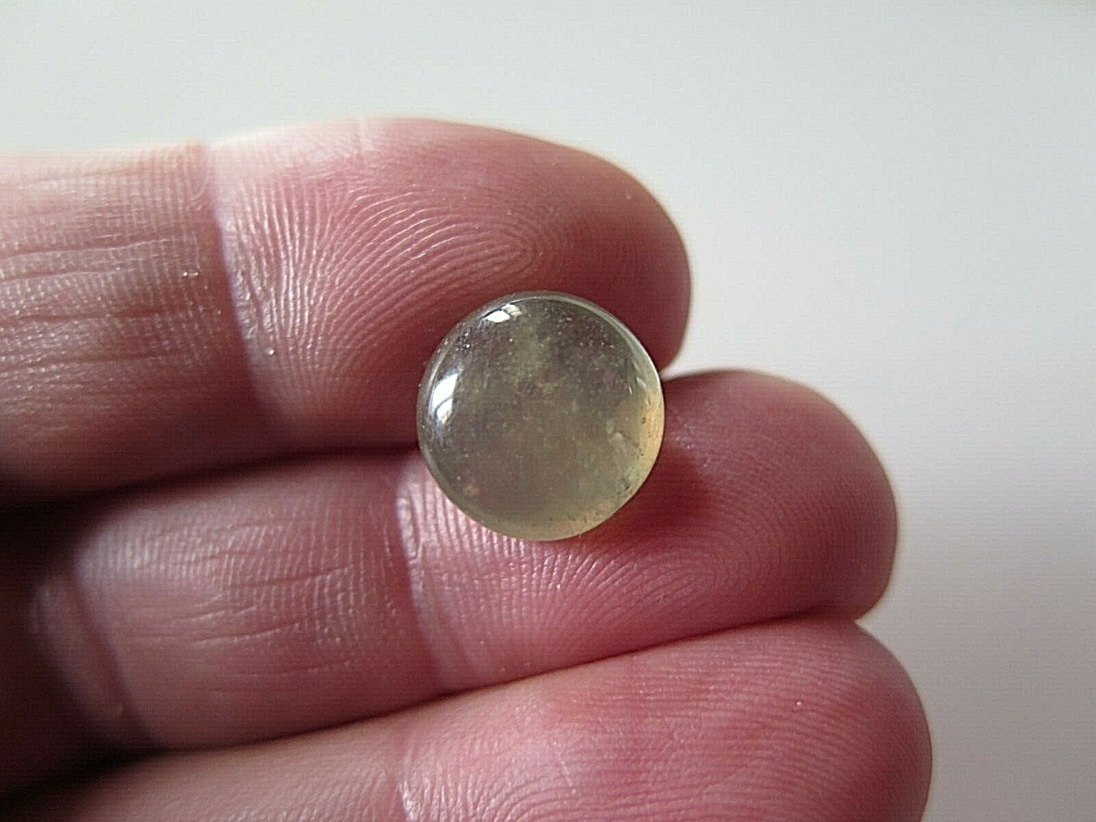Saphir vert jaune de 14,66 carats, cabochon naturel de prestige avec certificat