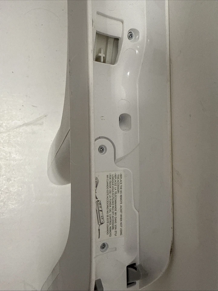 GENUINE NINTENDO WHITE WII U LIGHT ZAPPER GUN CROSSBOW BOW - Image 4 of 4