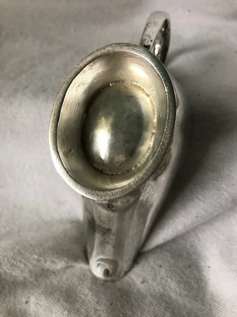 老式银色 Gravy 船酱服务器带手柄和脚底座 — 第 4/4 张图片