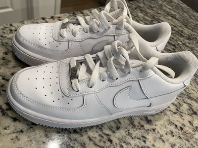 Nike Air Force 1 Low Top White Lace-Up Leather Athletic Sneakers Teens