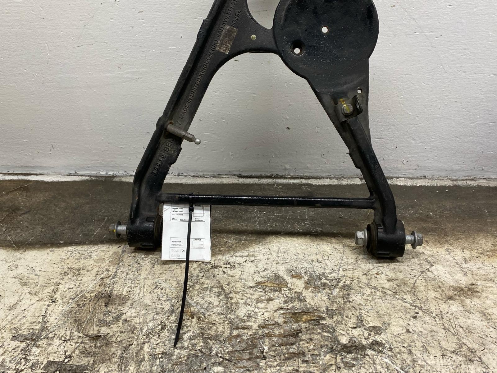 Bentley Mulsanne 2010-2020 Rear Right Lower Track P/N 3Y0511516