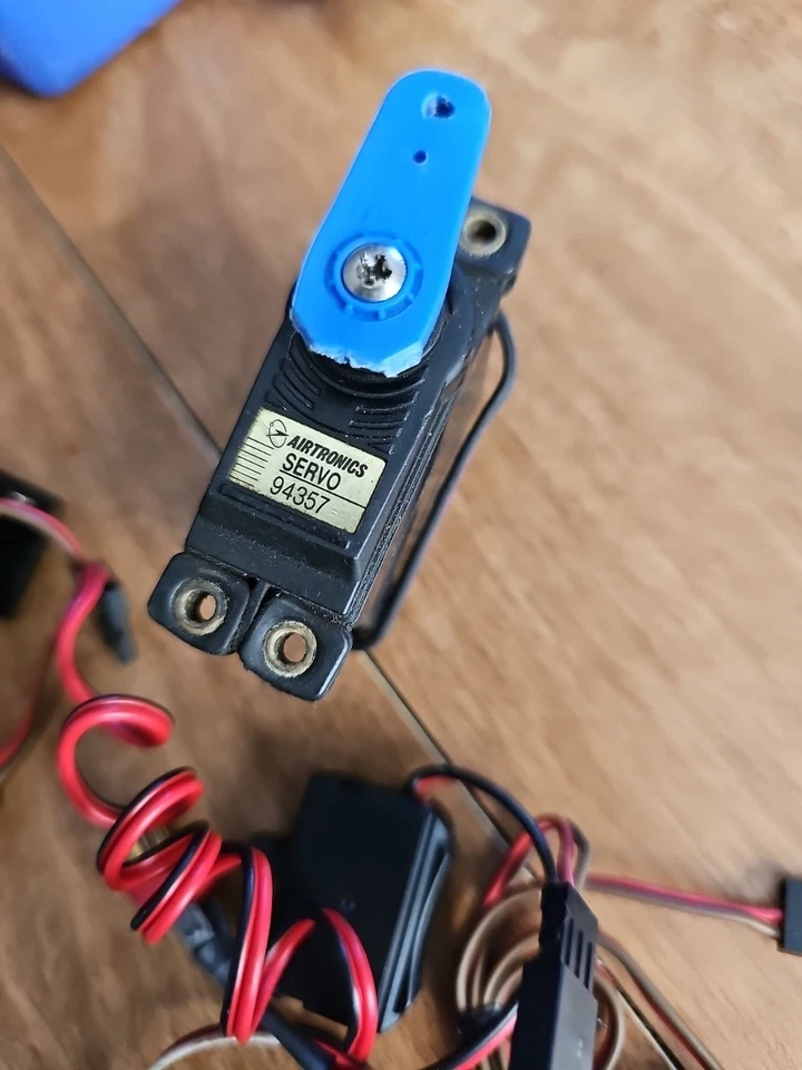 Rc Switches And Airtronics Servo - Image 3 of 4