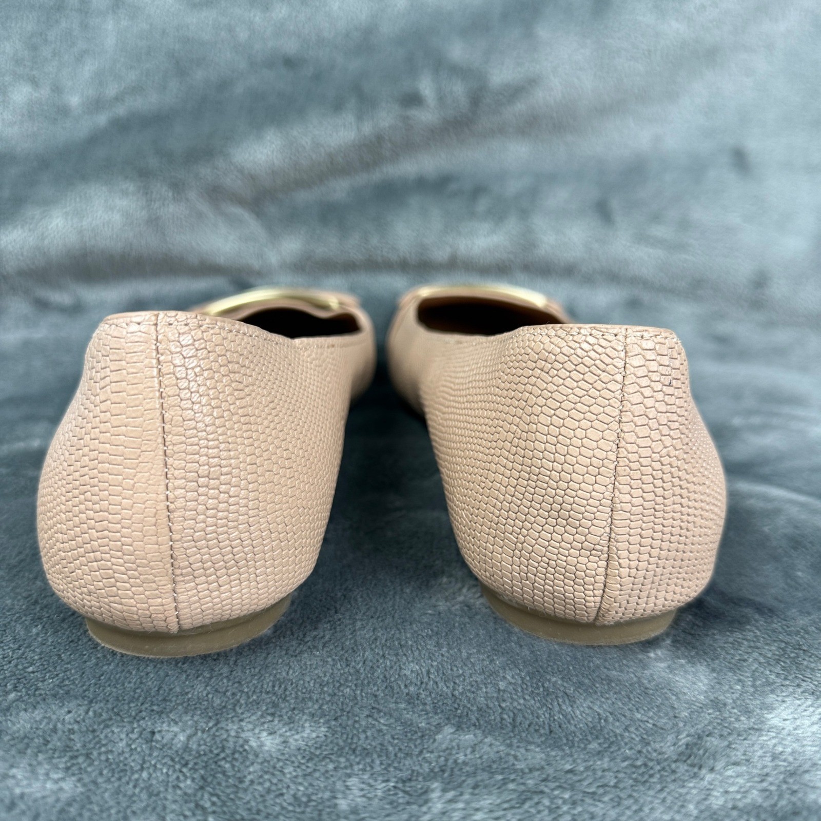 Calvin Klein Womens Ballet Flats Beige Gold Bar Detail Slip On Comfort thumbnail 4