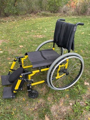 Quickie 2 folding wheelchair 18'' x 19'' used yellow