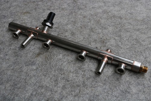 Org VW Audi Seat Skoda Kraftstoffverteiler 06K133317G Drucksensor Verteiler TFSI