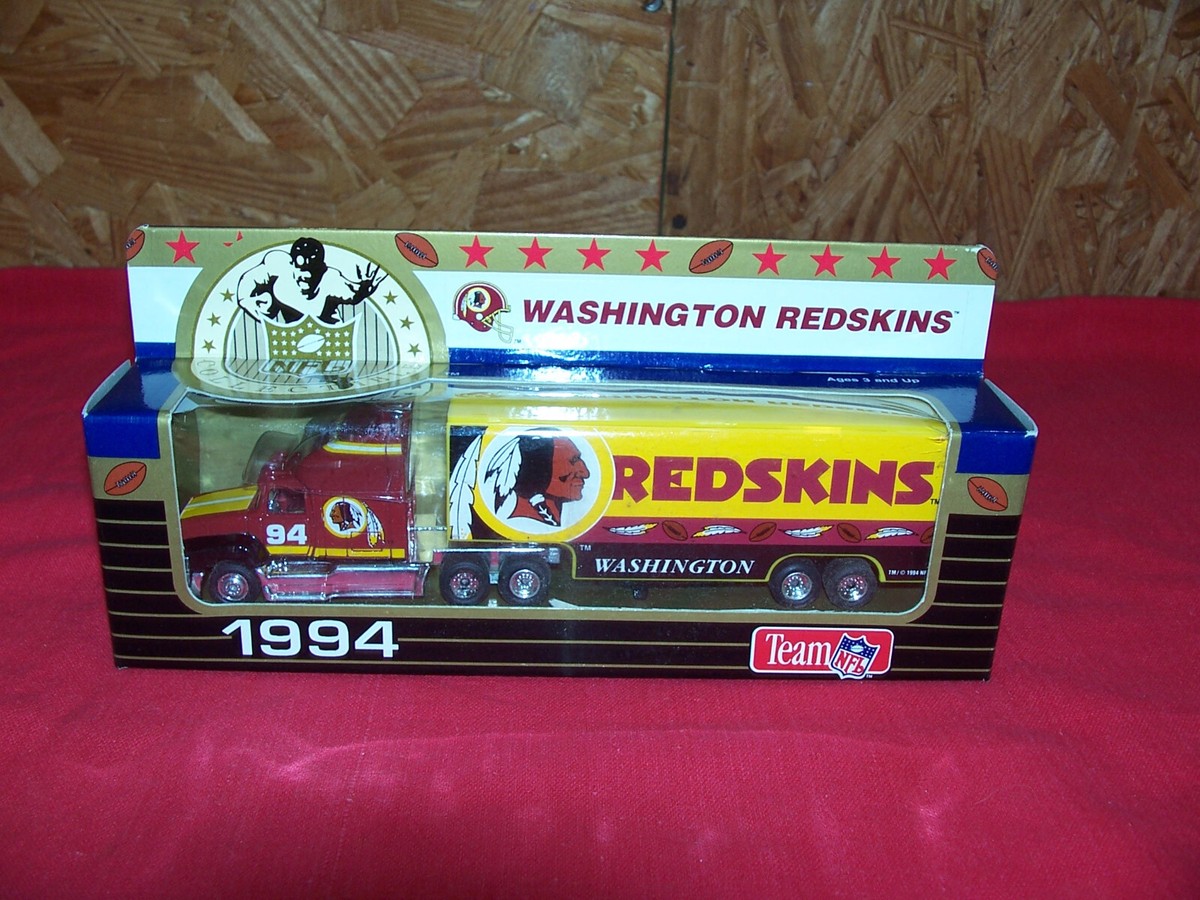 Matchbox 1994 Washington Redskins Toy Ford Aeromax Semi Tractor