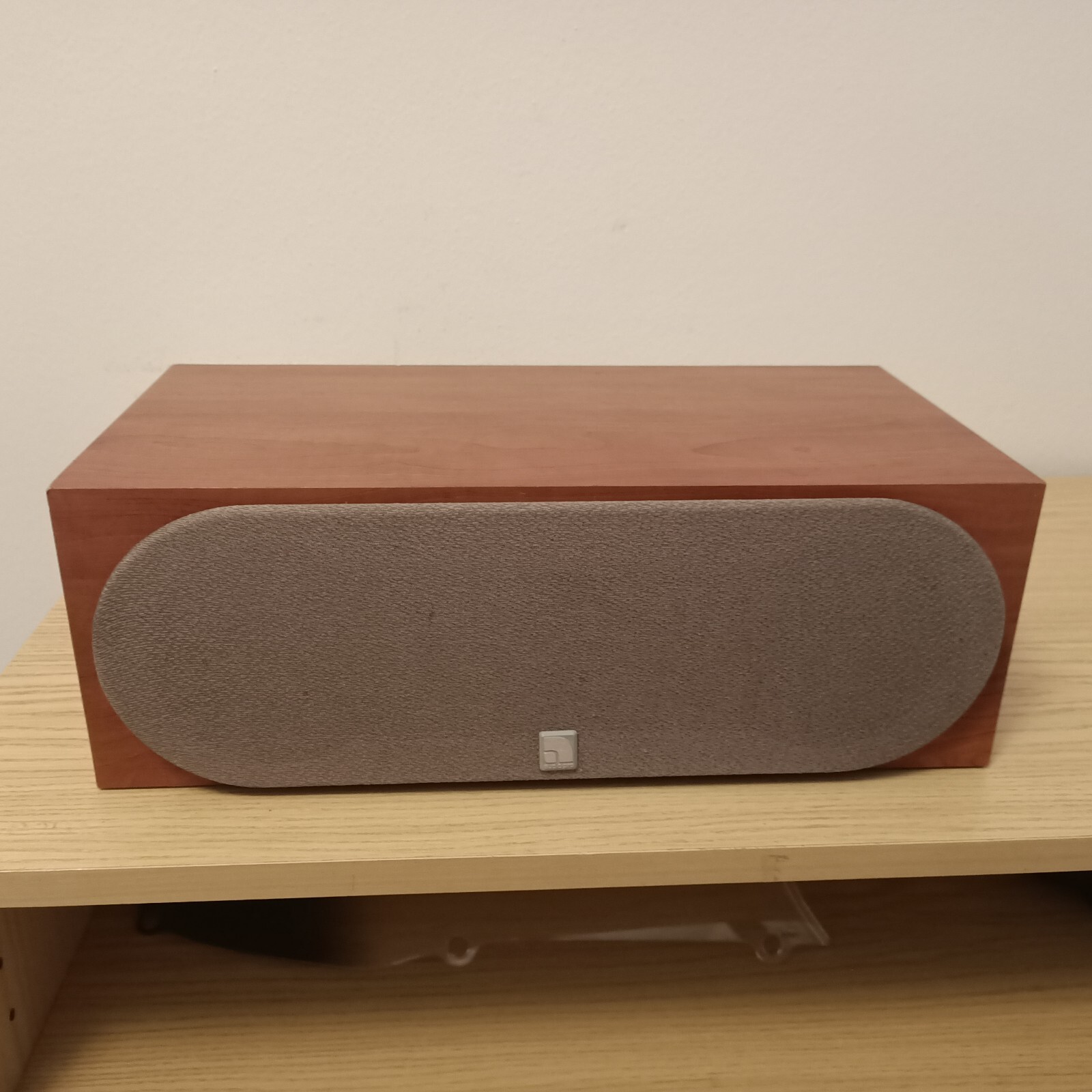 cassa audio centrale home theatre marchio "Audio Pro" colore ciliegio