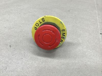 IDEC HW1E-BV Red Emergency Stop Twist Reset #15I43*AD