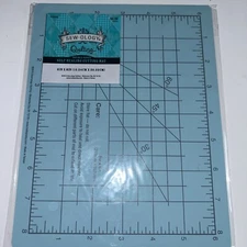 NWT SEWOLOGY SELF HEALING CUTTING MAT DOUBLE SIDED 6"×8"