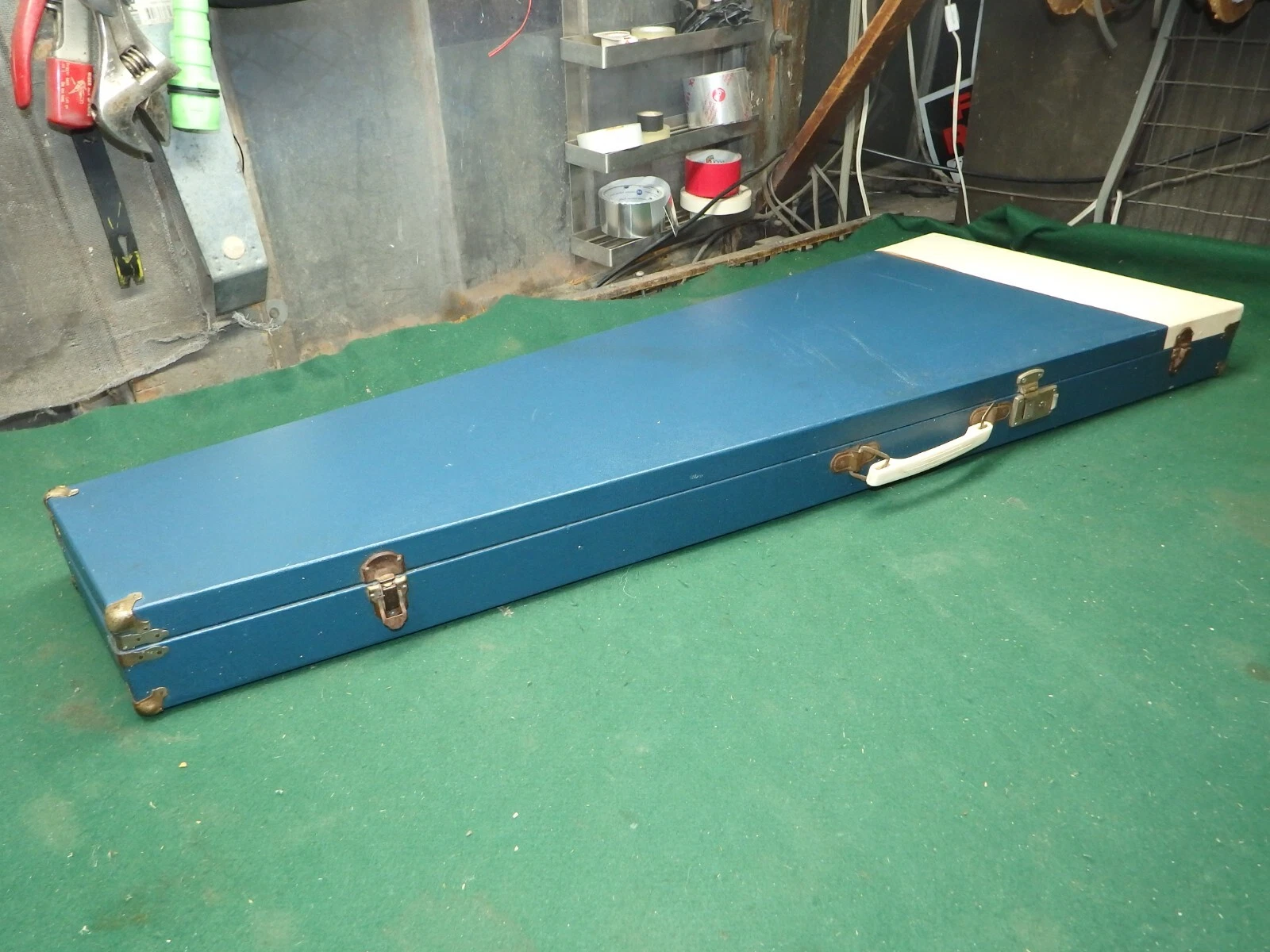 Picture 4 of 24
