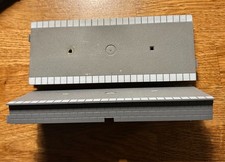 Triang and Hornby Platform Accessories, bench R469, fence edging, back wall R471