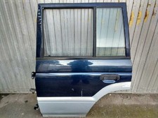 Porte arrière et accessoires Mitsubishi MONTERO