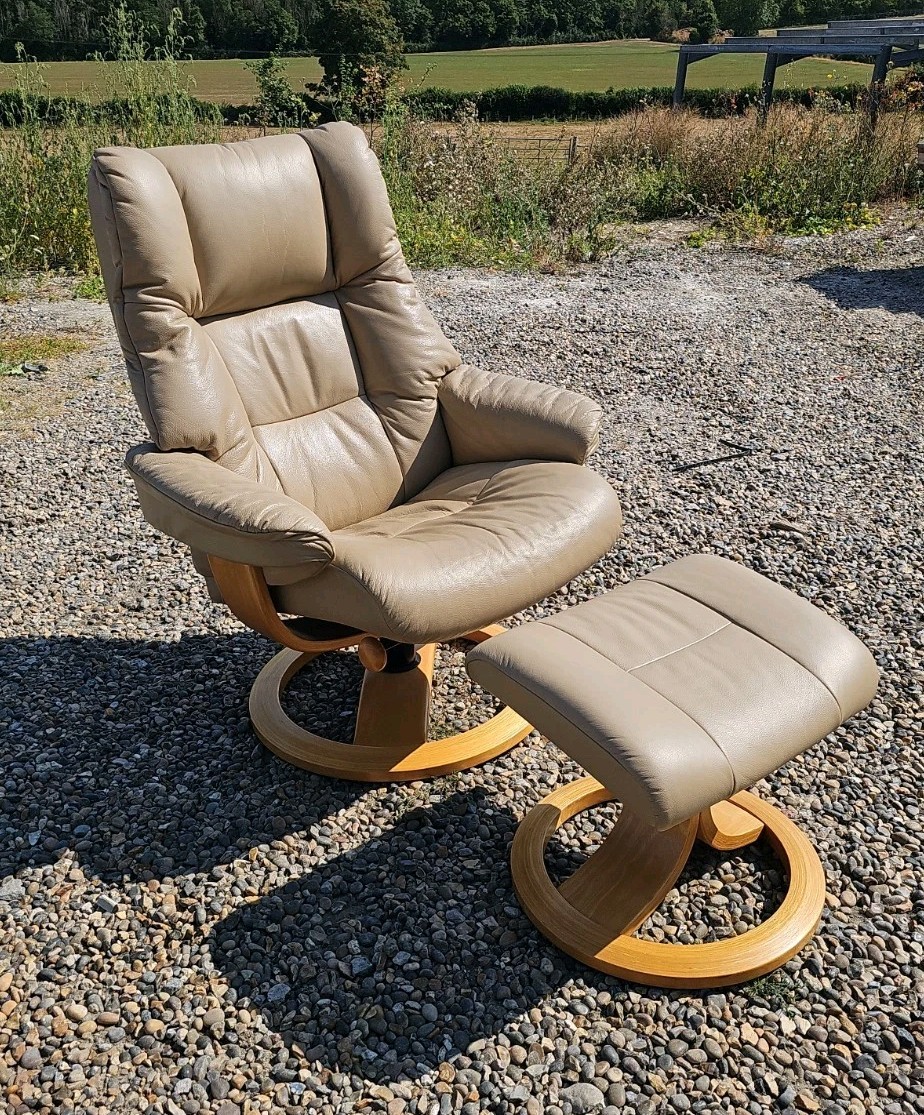 John Lewis Ekornes Stressless Style Chair With Footstall Beige Leather — image 2