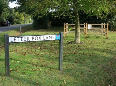 Foto A3 Briefkasten Lane and Pound Princes Risborough Es gibt einen Brief c2014