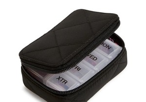 NWT- Vera Bradley -Quilted  Zip-Around- TRAVEL PILL CASE Classic Black MSRP $39