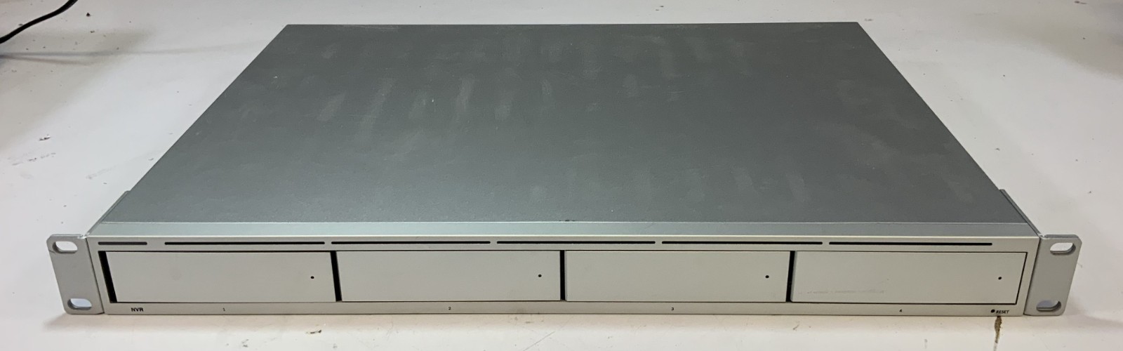 Ubiquiti UNVR UniFi NVR Pro Network Video Recorder, Silver "Z1B"