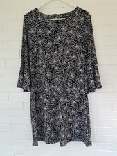 Tommy Hilfiger Women's Dress 3/4 Sleeve Bell Sleeves Black White Flowers Size 12