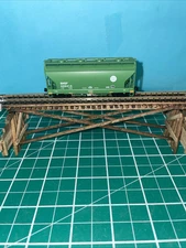 New! N-Scale MT 092-00-610 2-Bay Covered Hopper BN $32.95