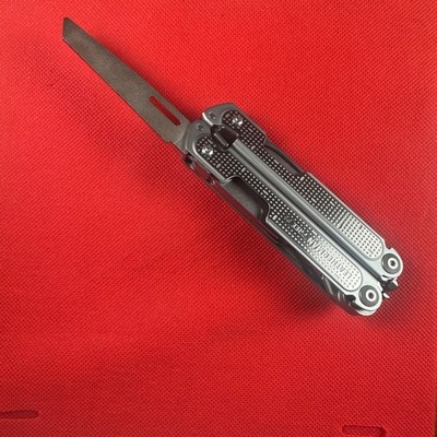 New Custom Knifeless Leatherman Free P2 with file, work friendly, great EDC!