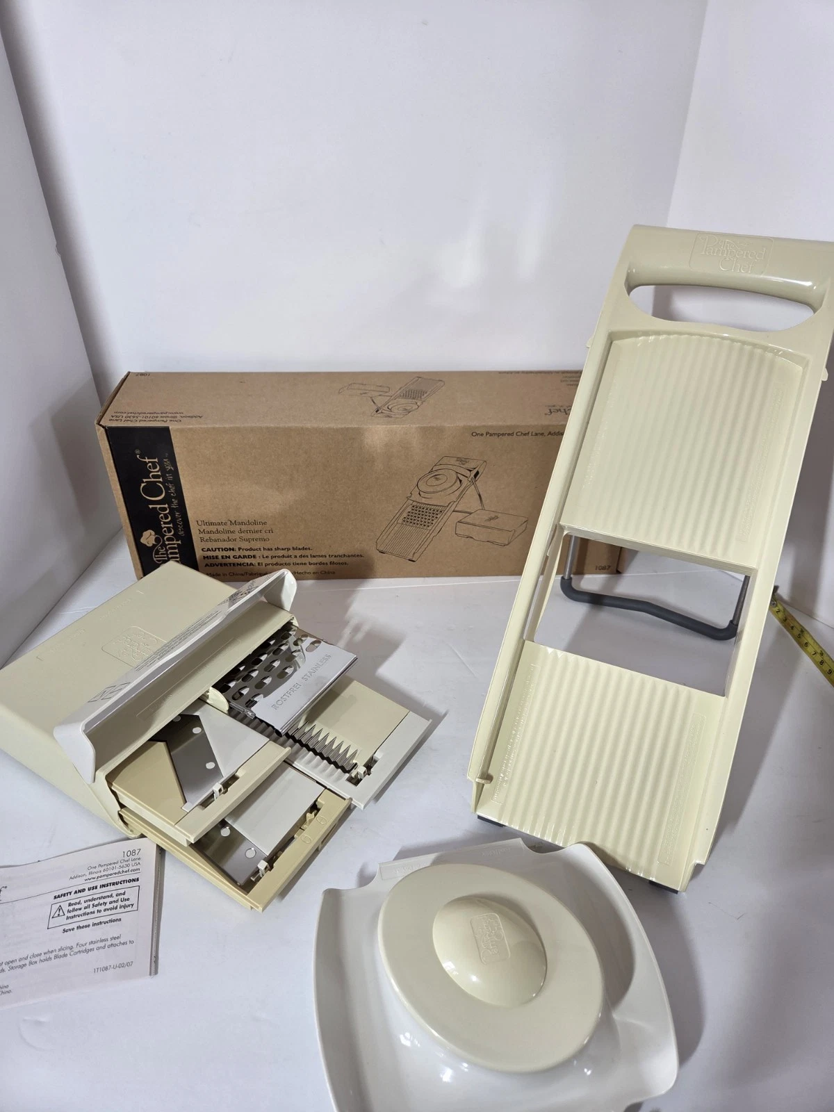 Pampered Chef Ultimate Mandoline, model #1087 Kitchen Slicers