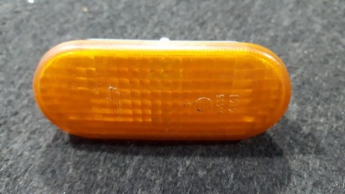 3B0949117B Seitenblinker (Kotflügelblinker) Vorne Linke  Volkswa DE228221-19