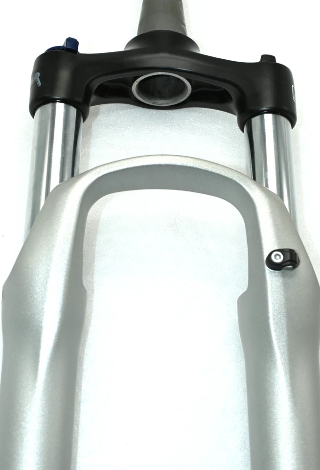 SR SUNTOUR Forcella XCM32" 27,5" Argento Inclusa Asse Passante 15x110 - Immagine 3 di 4