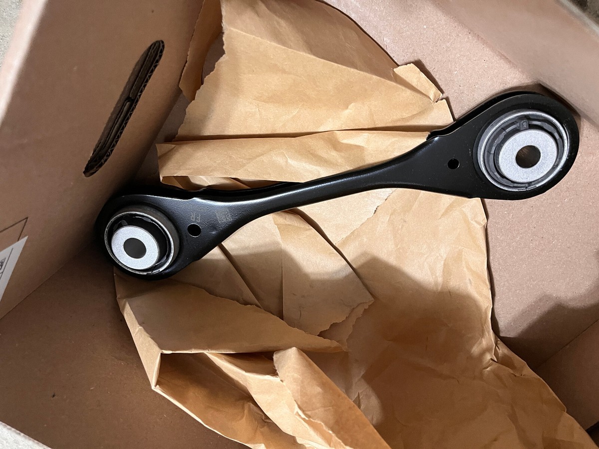 BMW G05 X5 Guiding Suspension link w rubber mount Right