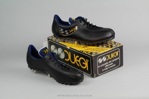 leather cycling shoes